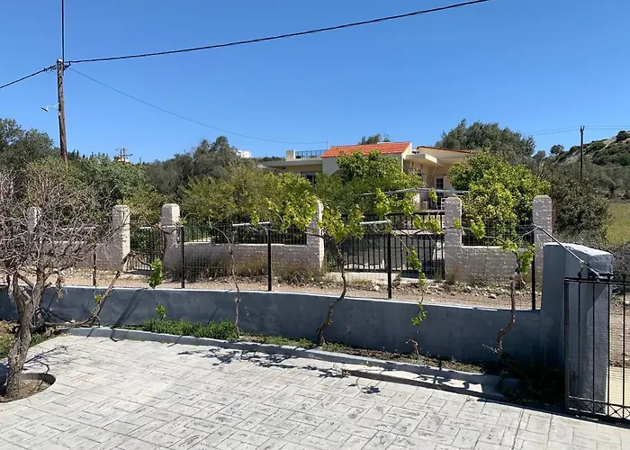 Semesterbostad Secret Edem *